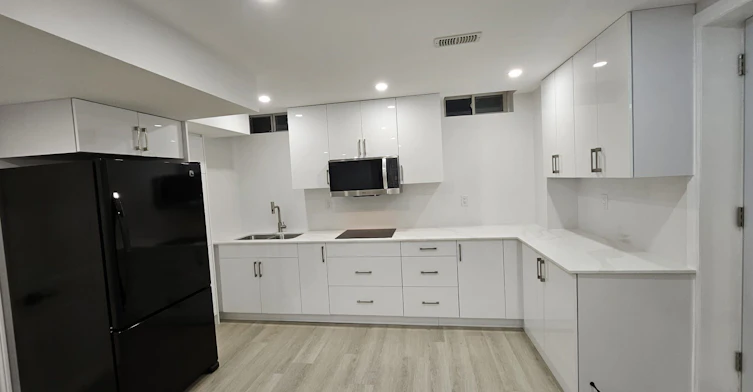 Lower unit-Basement - 83 Acer Crescent, Whitchurch-Stouffville, ON, L4A 0S2 - 4