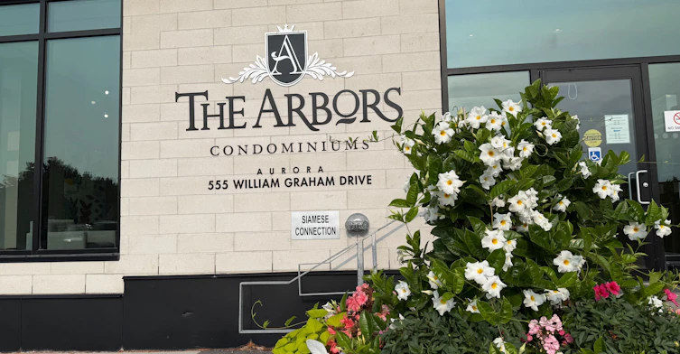 343-555 William Graham Drive, Aurora, ON, L4G 7G4 - 2