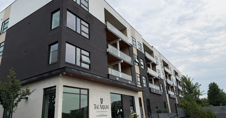 343-555 William Graham Drive, Aurora, ON, L4G 7G4