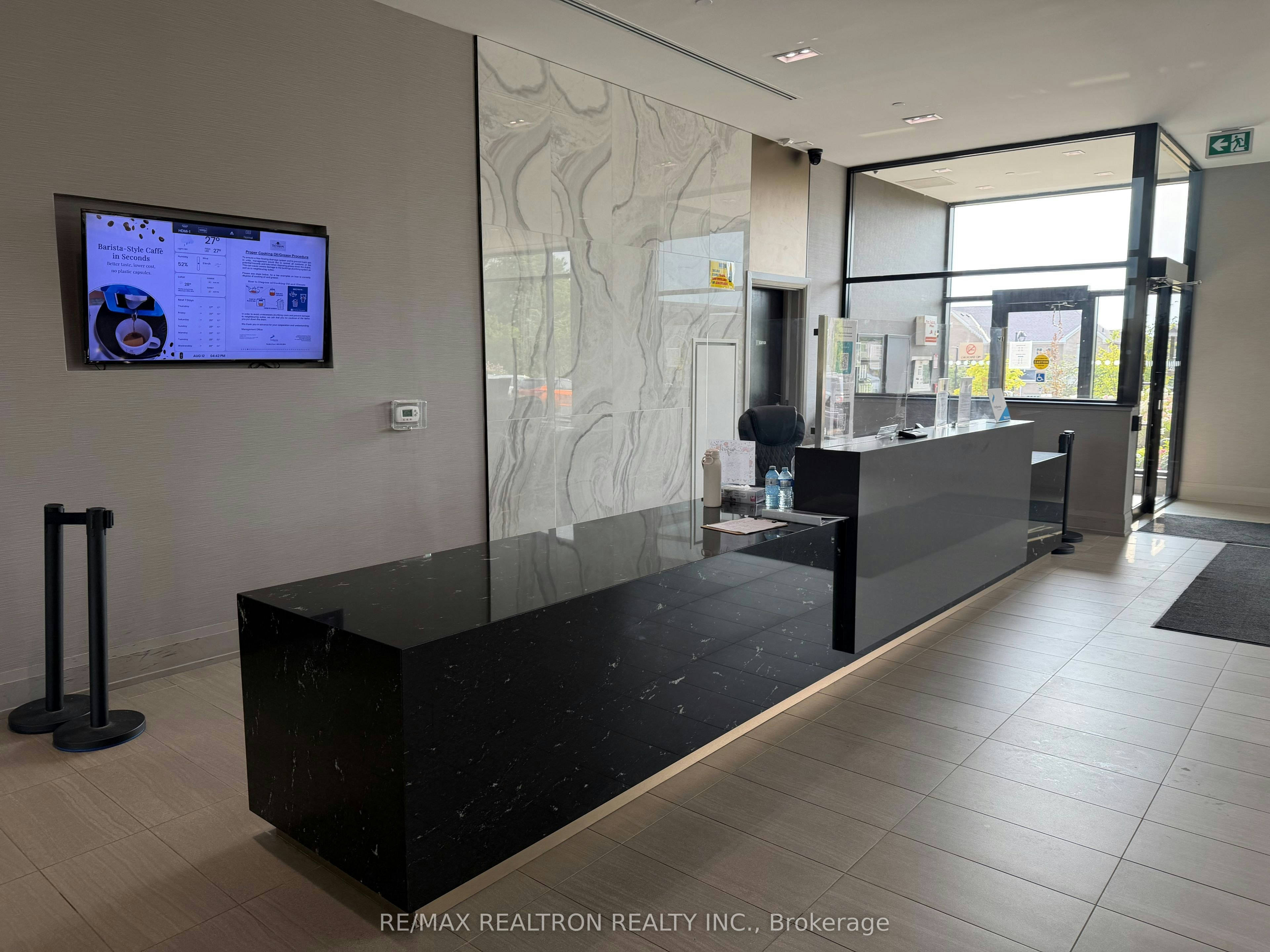 343-555 William Graham Drive, Aurora, ON, L4G 7G4 - 4