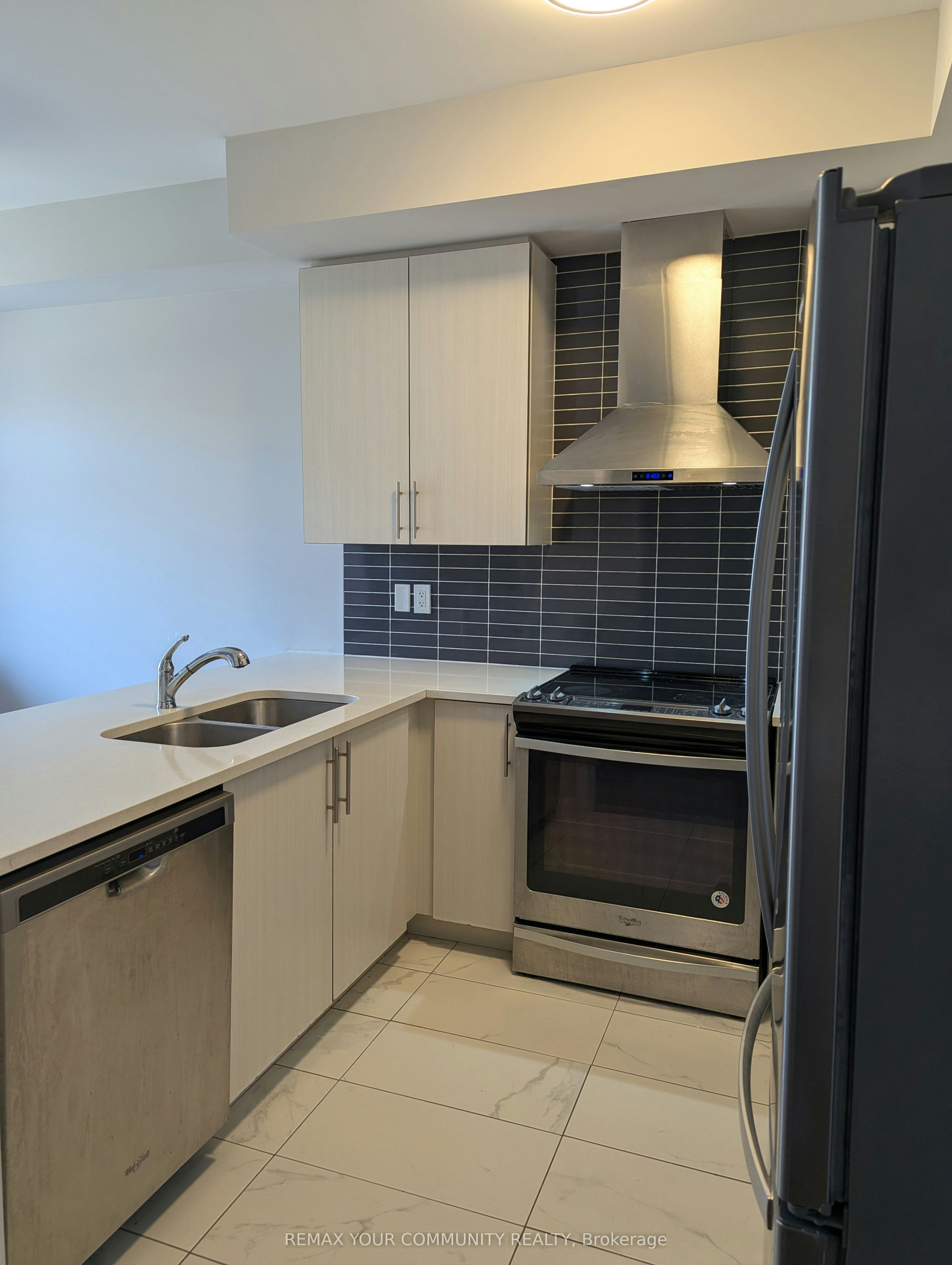 116 Maguire Road, Newmarket, ON, L3X 0M1 - 14