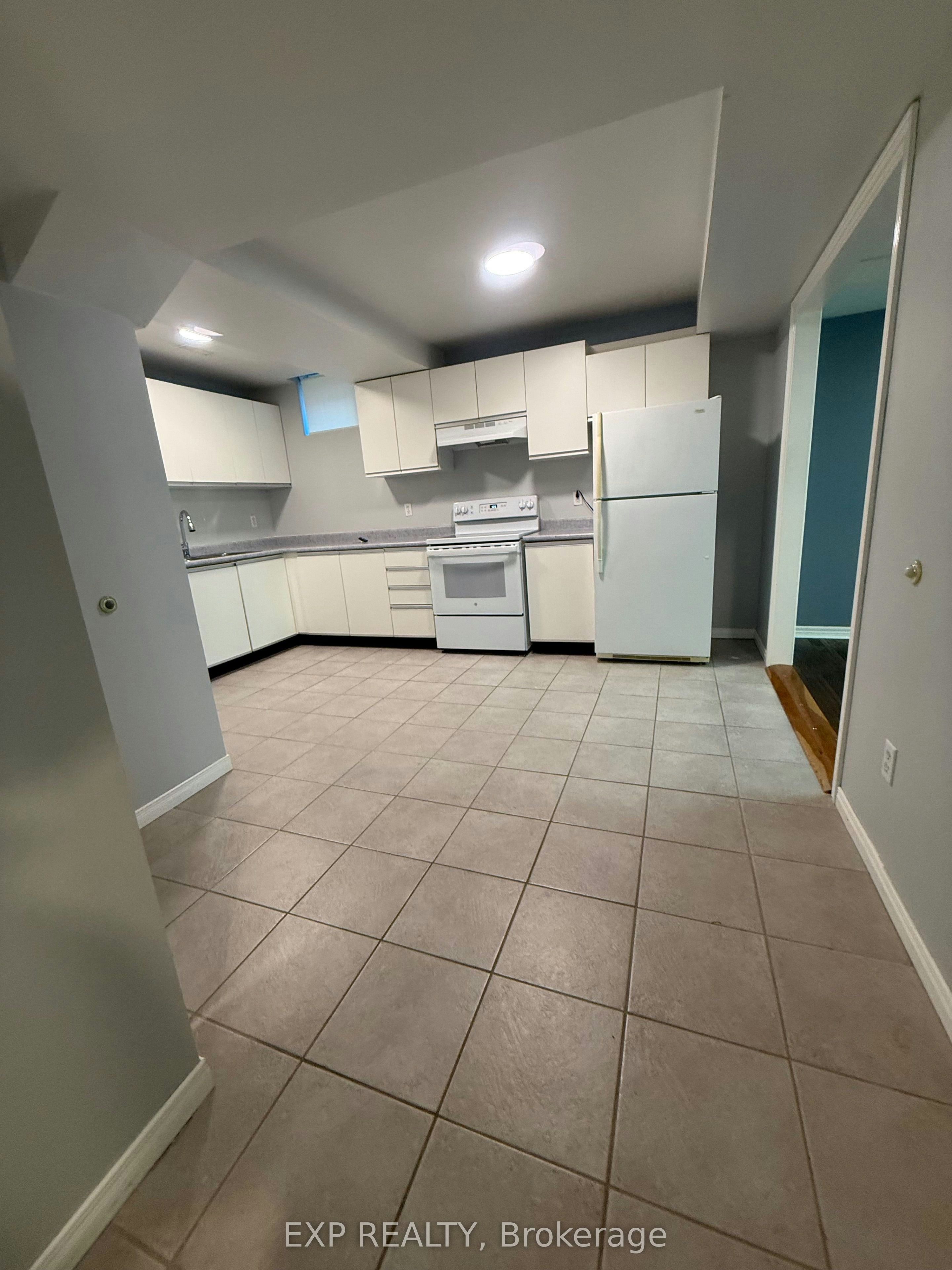 52 Compton Crescent, Bradford West Gwillimbury, ON, L3Z 2X6 - 3