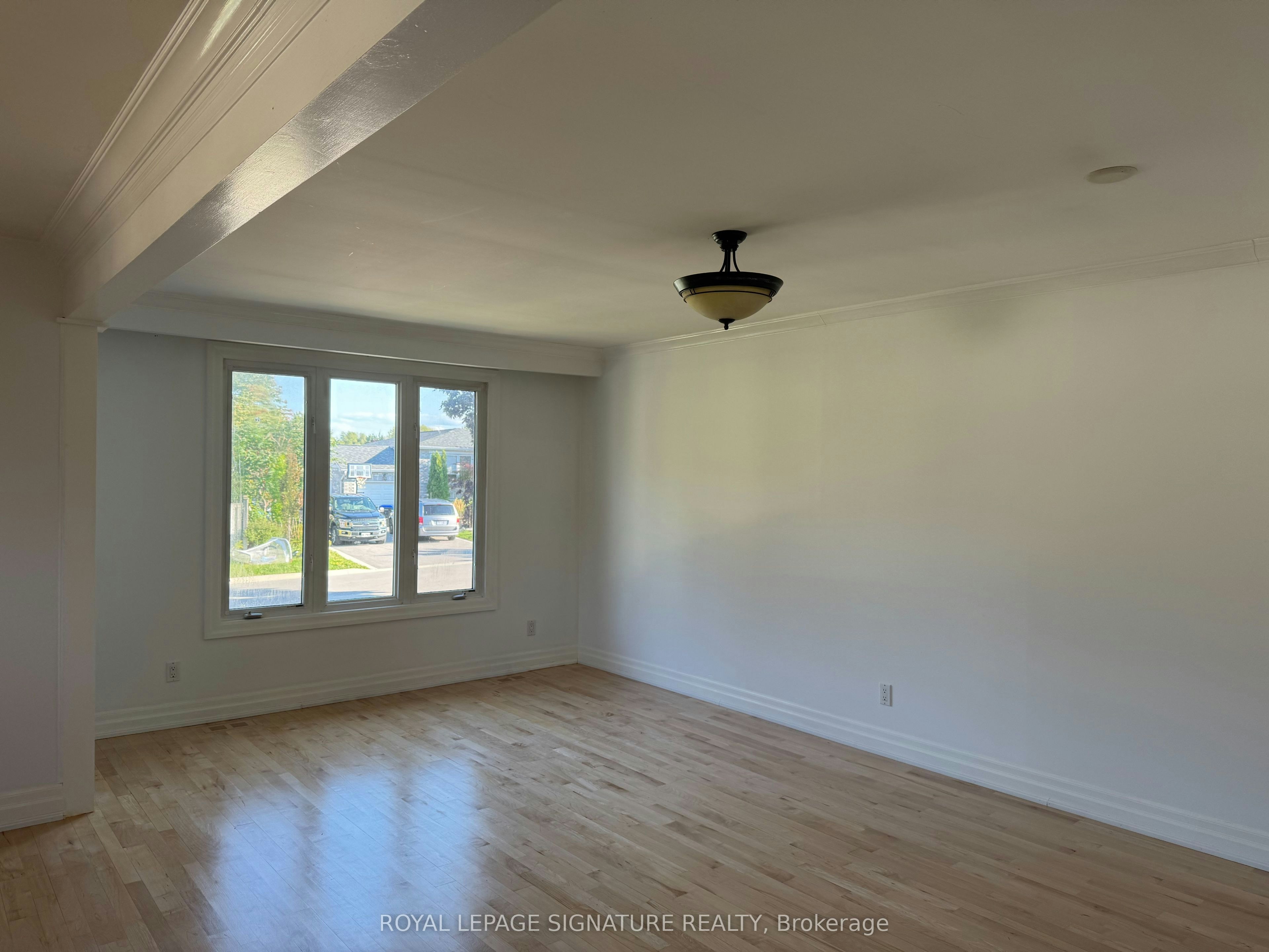 37 Ondrey Street, Bradford West Gwillimbury, ON, L3Z 2W9 - 5