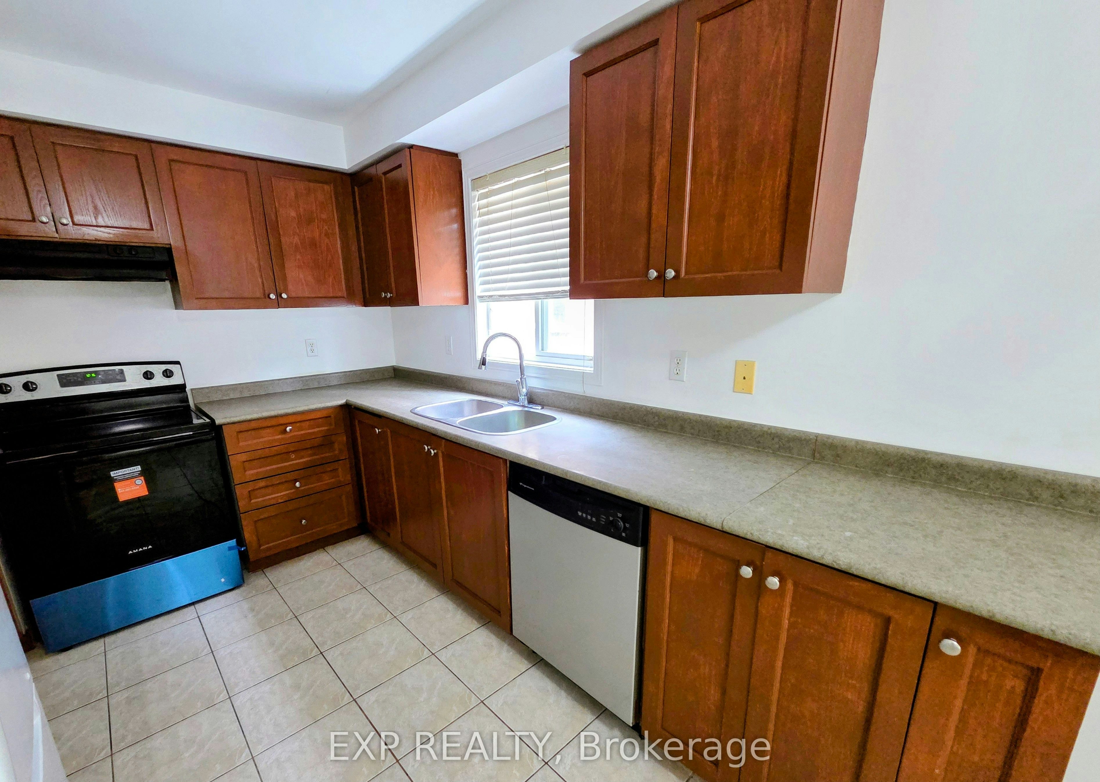 384 Flagstone Way, Newmarket, ON, L3X 2R3 - 8