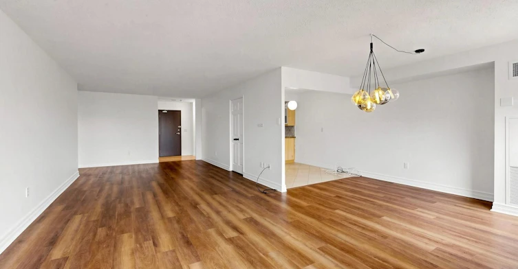 910-7905 Bayview Avenue, Markham, ON, L3T 7N3 - 7