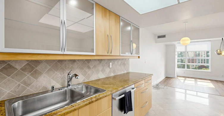910-7905 Bayview Avenue, Markham, ON, L3T 7N3 - 12