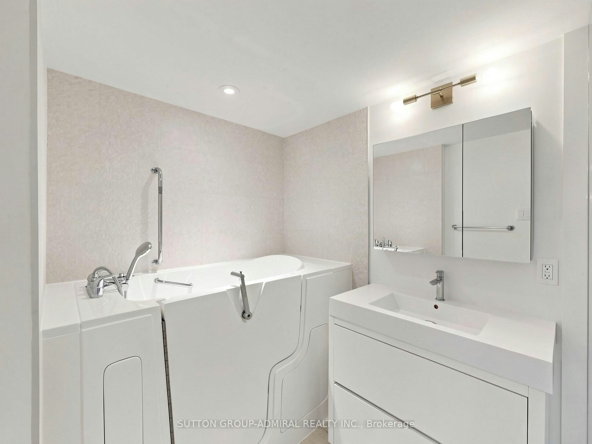 910-7905 Bayview Avenue, Markham, ON, L3T 7N3 - 17