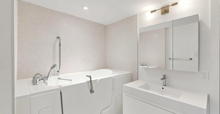 910-7905 Bayview Avenue, Markham, ON, L3T 7N3 - 17