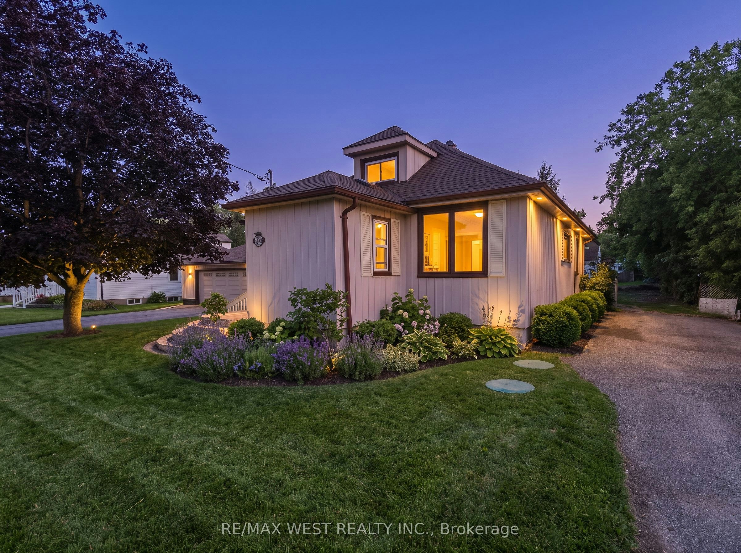 7826 Yonge Street, Innisfil, ON, L9S 1L4