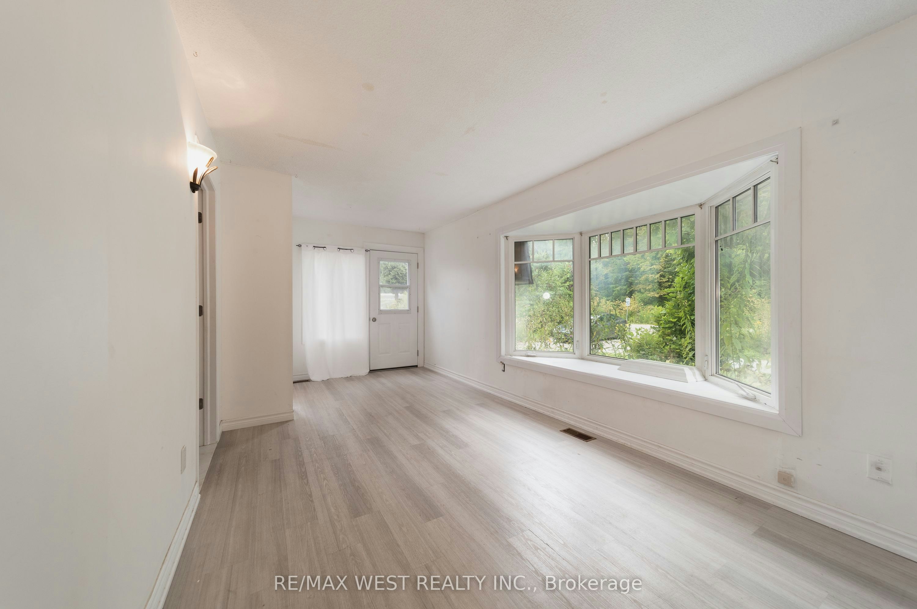 2801 25 Side Road, Innisfil, ON, L9S 3T2