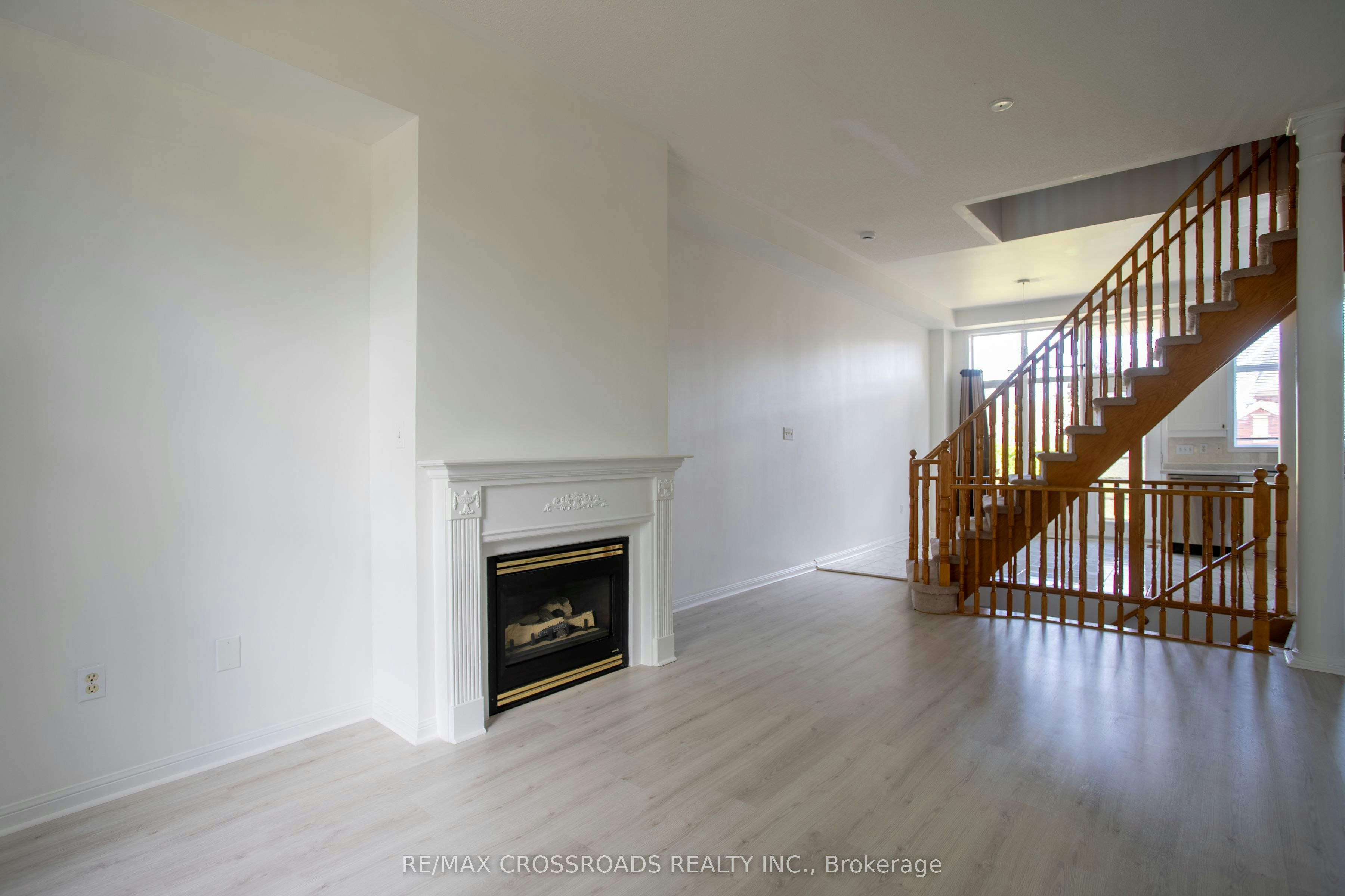 53 Cornell Park Avenue, Markham, ON, L6B 1B5 - 4