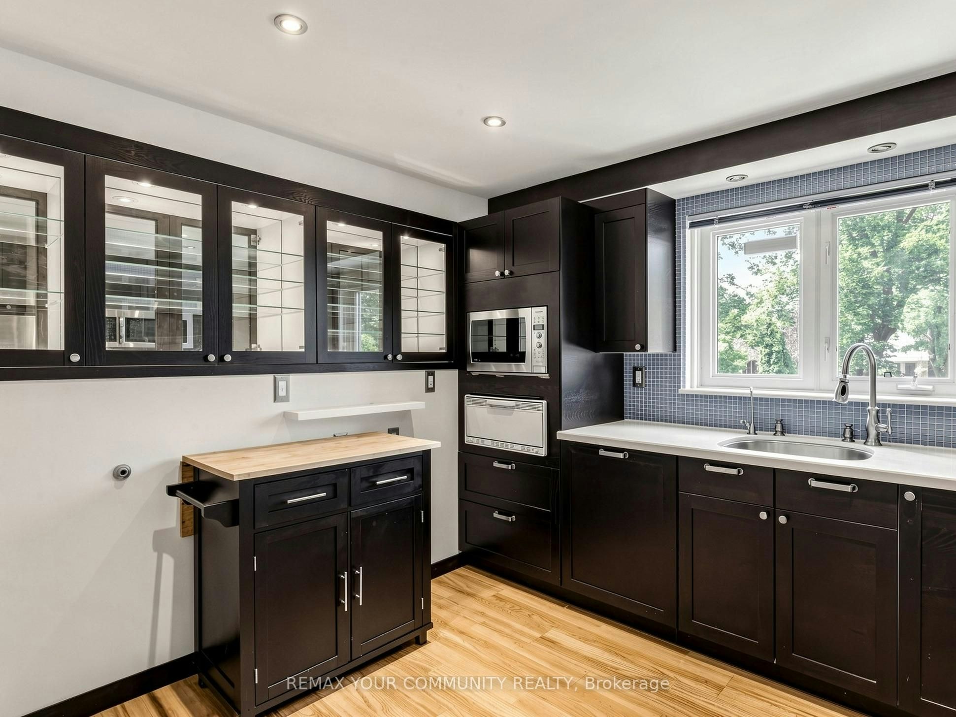 75 St. Andrews Court, Aurora, ON, L4G 3B2 - 11