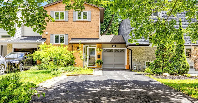 75 St. Andrews Court, Aurora, ON, L4G 3B2 - 2