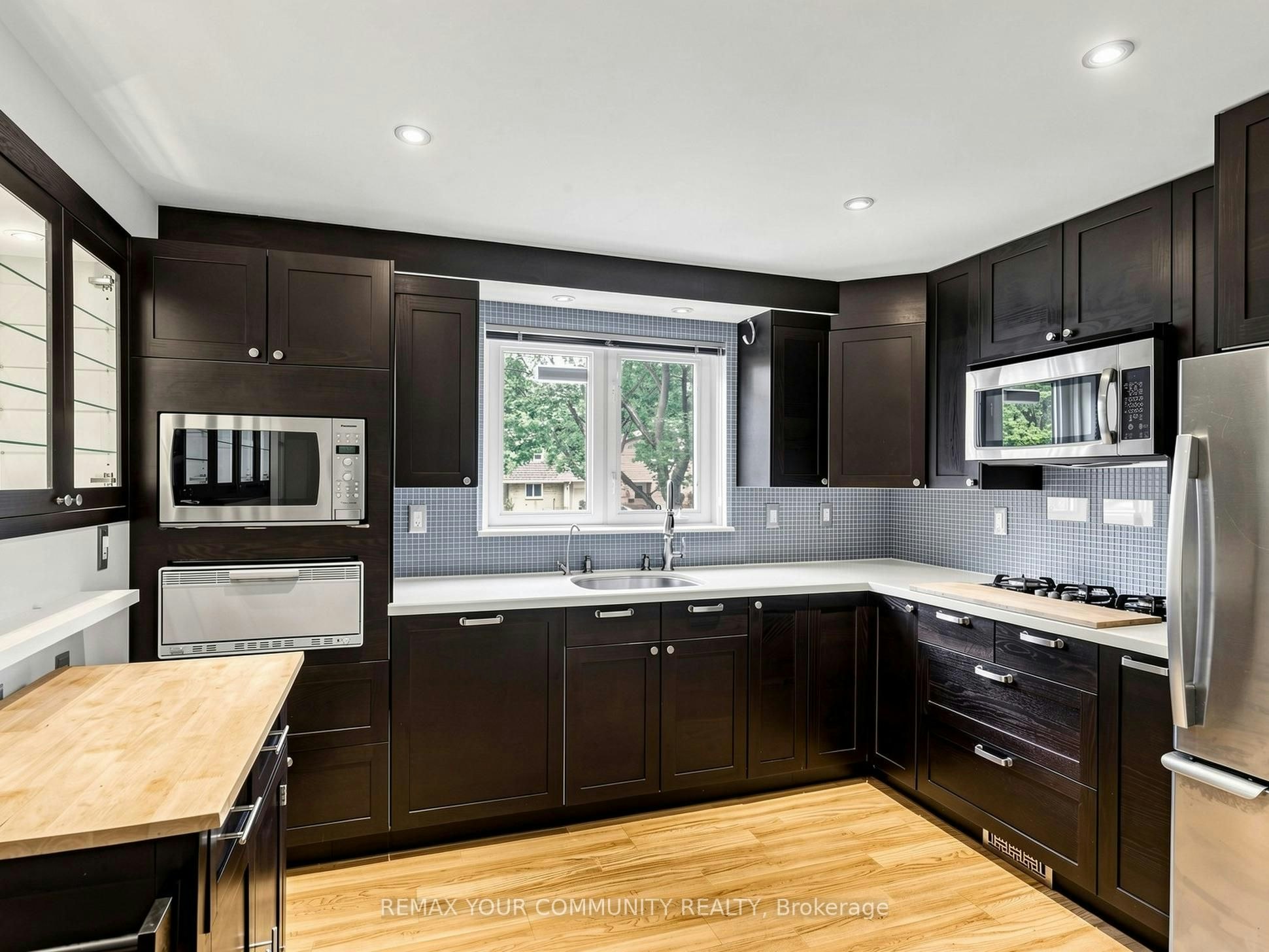 75 St. Andrews Court, Aurora, ON, L4G 3B2 - 10