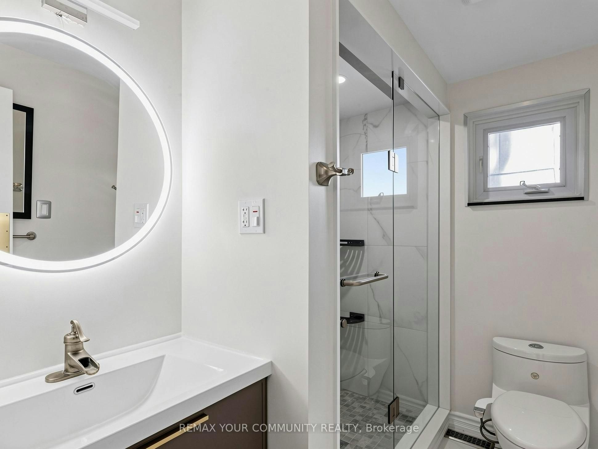 75 St. Andrews Court, Aurora, ON, L4G 3B2 - 29
