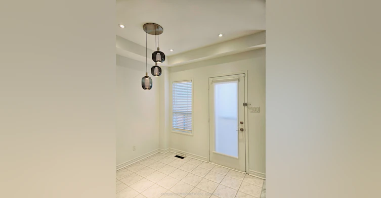266 John West Way, Aurora, ON, L4G 7J3 - 3