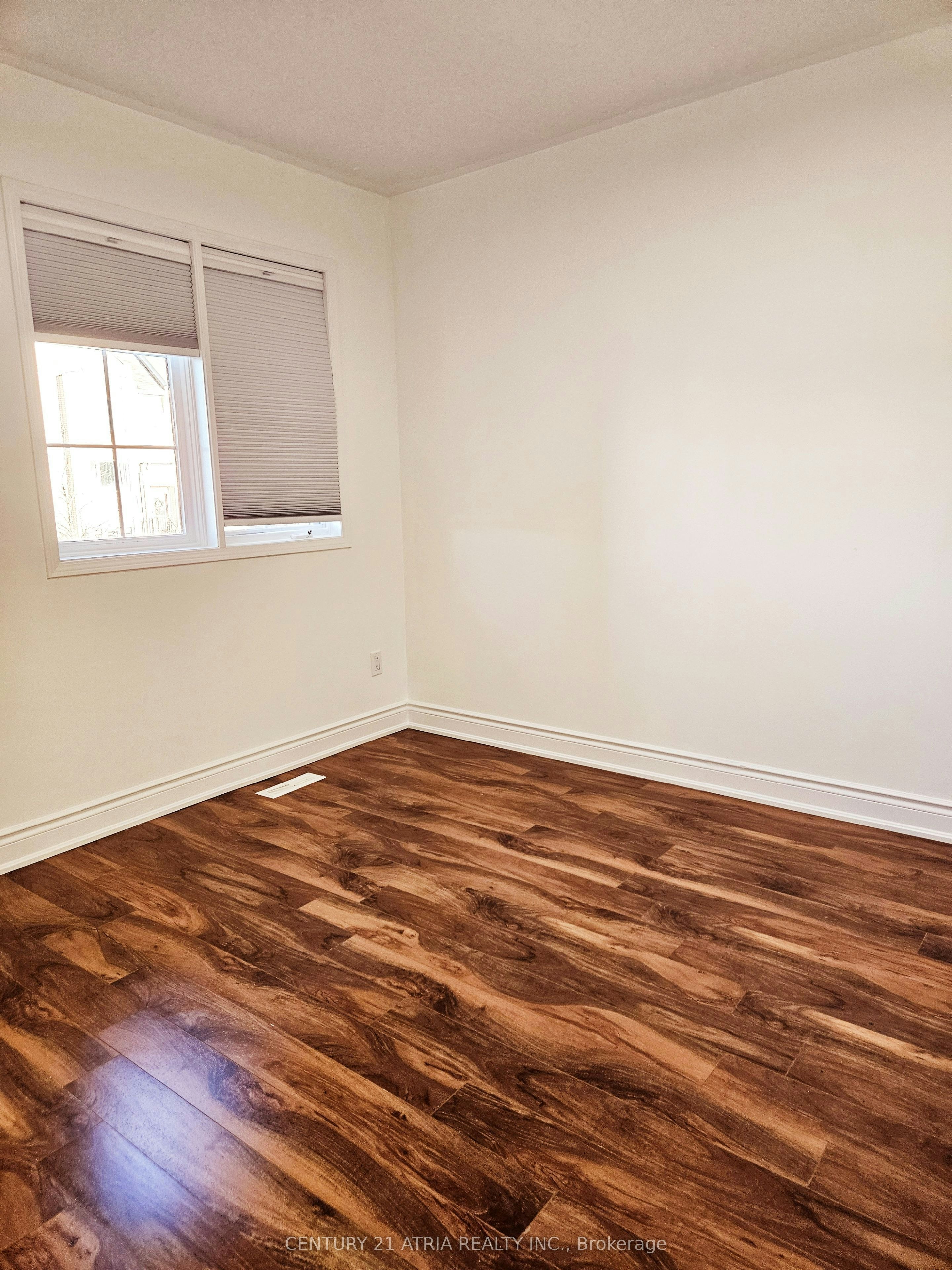 266 John West Way, Aurora, ON, L4G 7J3 - 11