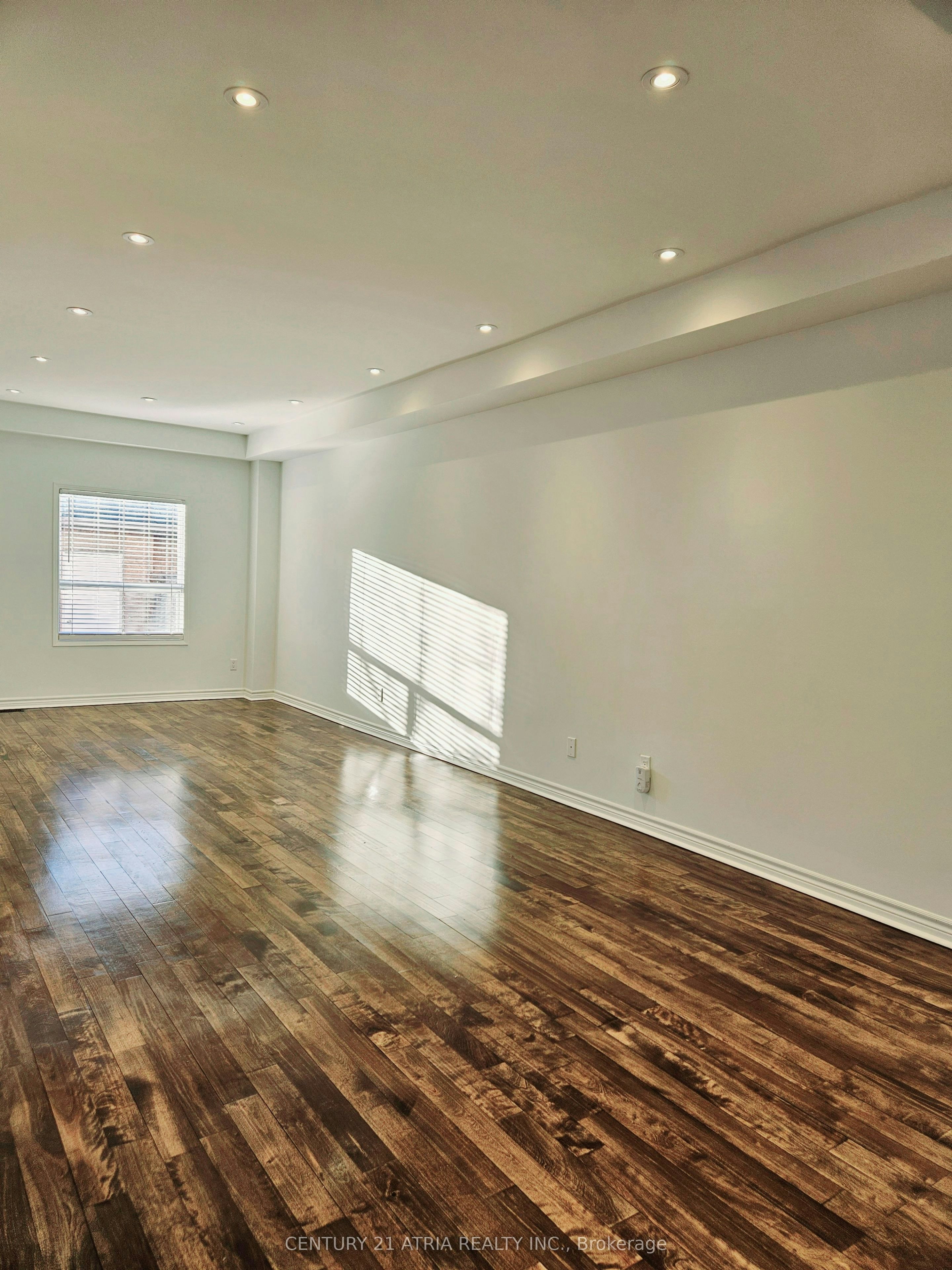 266 John West Way, Aurora, ON, L4G 7J3 - 12
