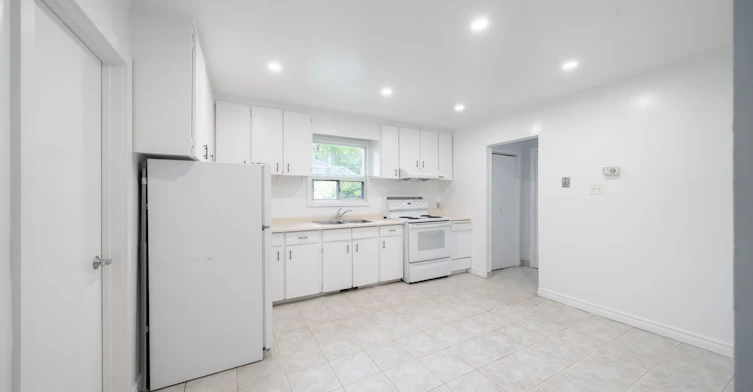 66 Morgan Avenue, Markham, ON, L8T 1R4 - 2