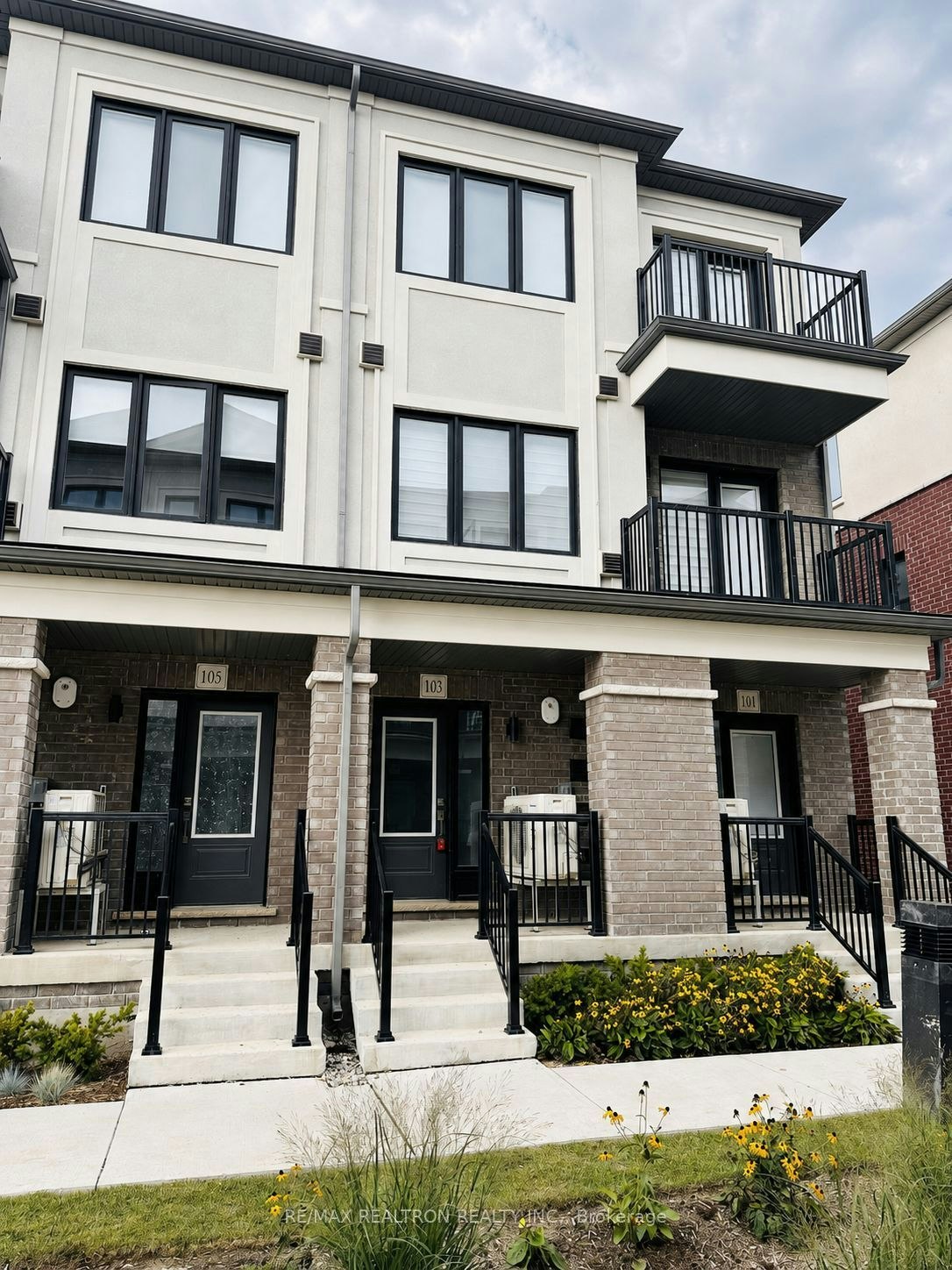 105 Matawin Lane, Richmond Hill, ON, L4B 0H7