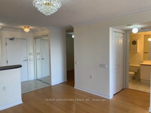 1118-9015 Leslie Street, Richmond Hill, ON, L4B 3B6 - 6