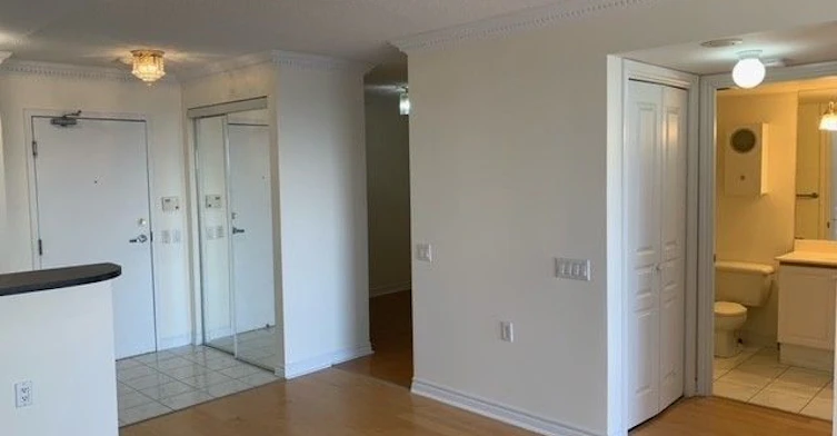 1118-9015 Leslie Street, Richmond Hill, ON, L4B 3B6 - 6