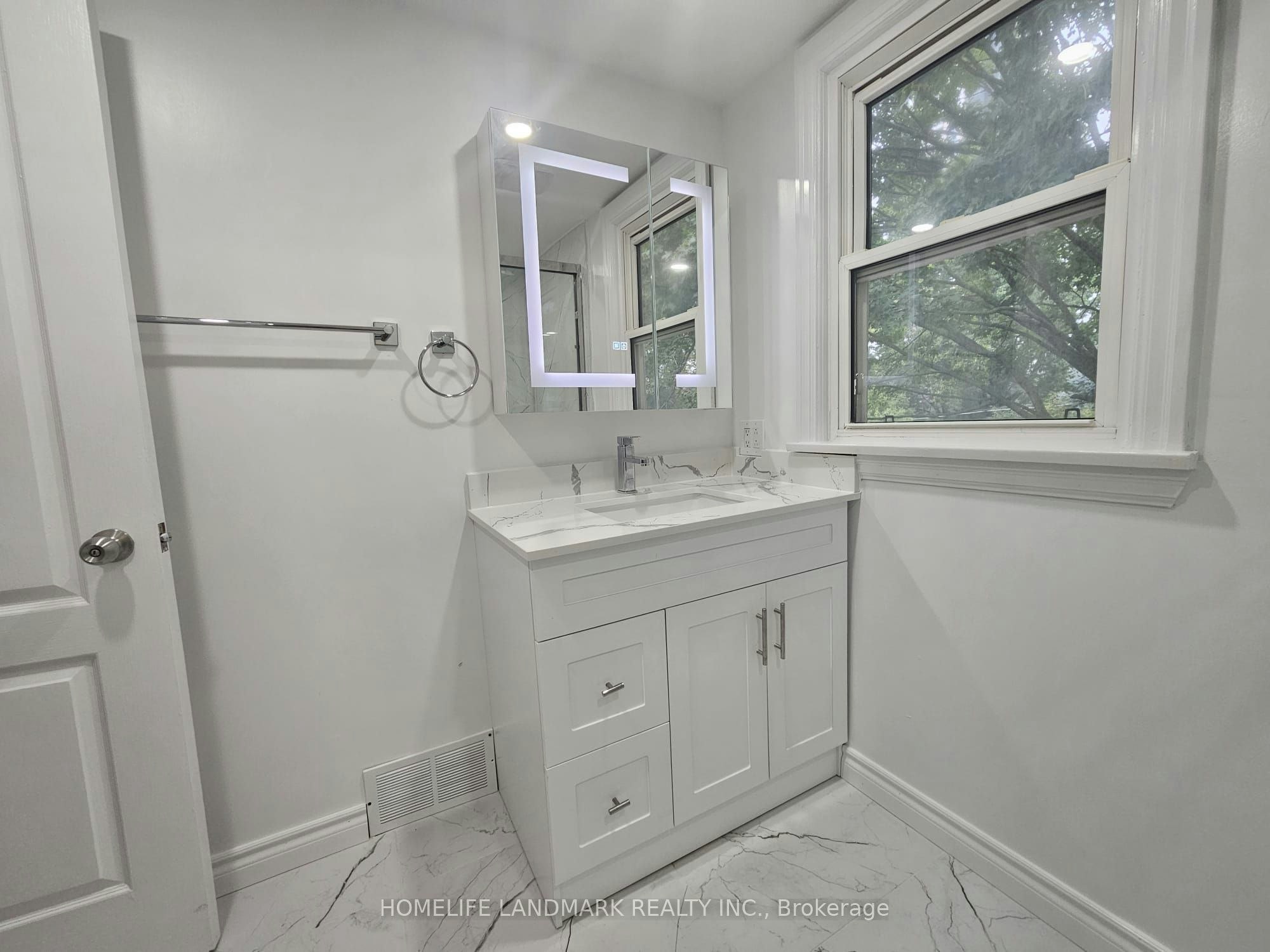 18 Highland Park Boulevard, Markham, ON, L3T 1B1 - 10