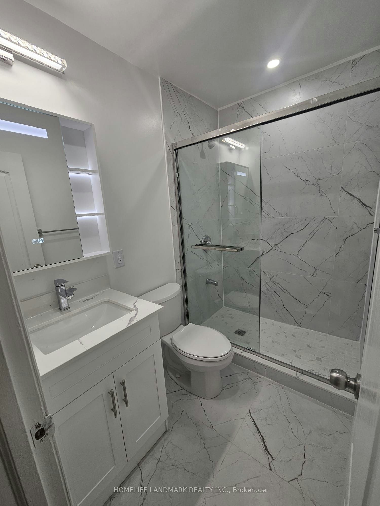 18 Highland Park Boulevard, Markham, ON, L3T 1B1 - 2
