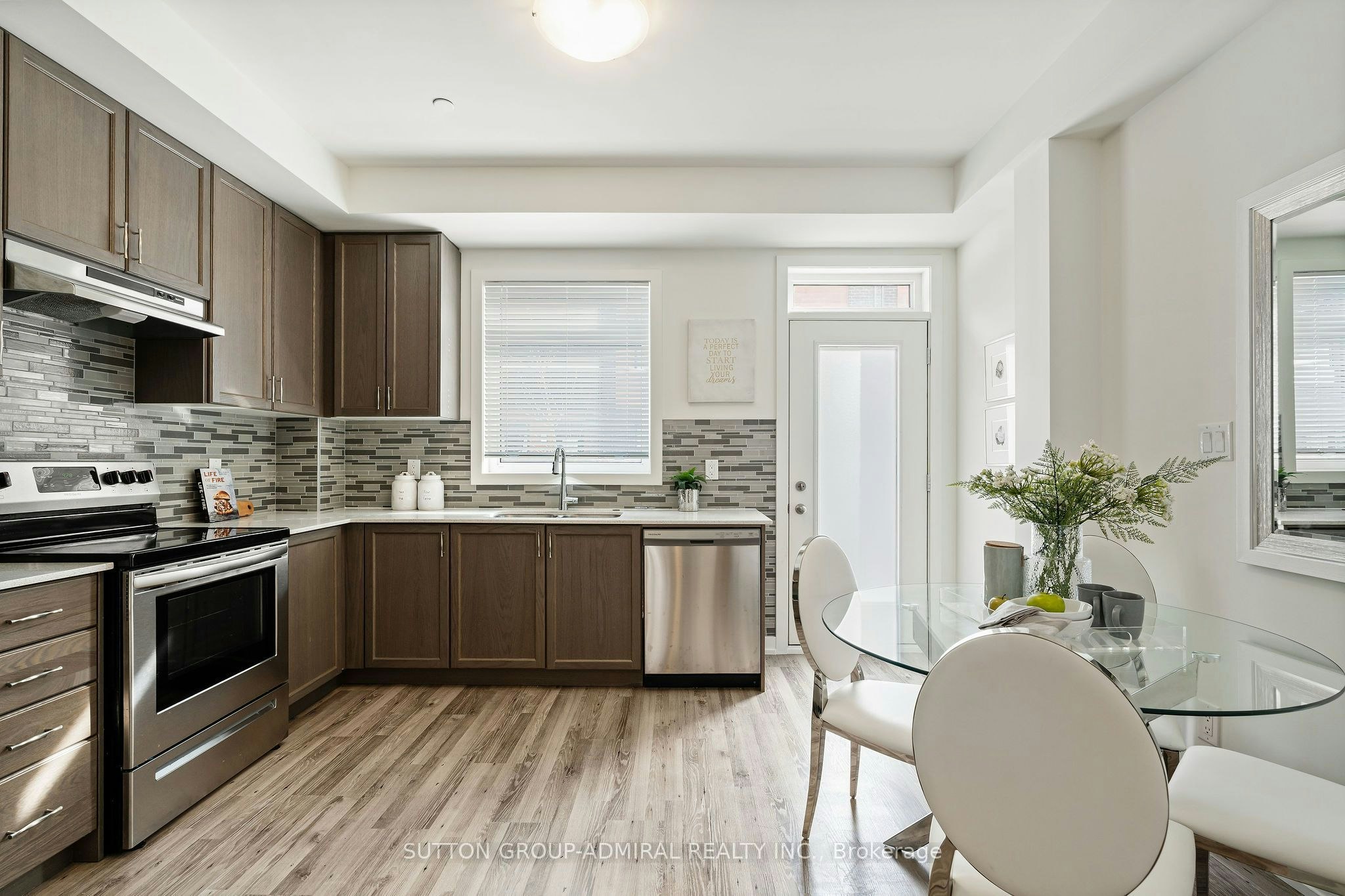 98-370D Red Maple Road, Richmond Hill, ON, L4C 6P5 - 6