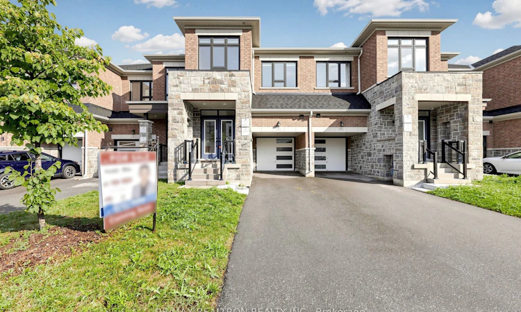 8 Hewison Avenue