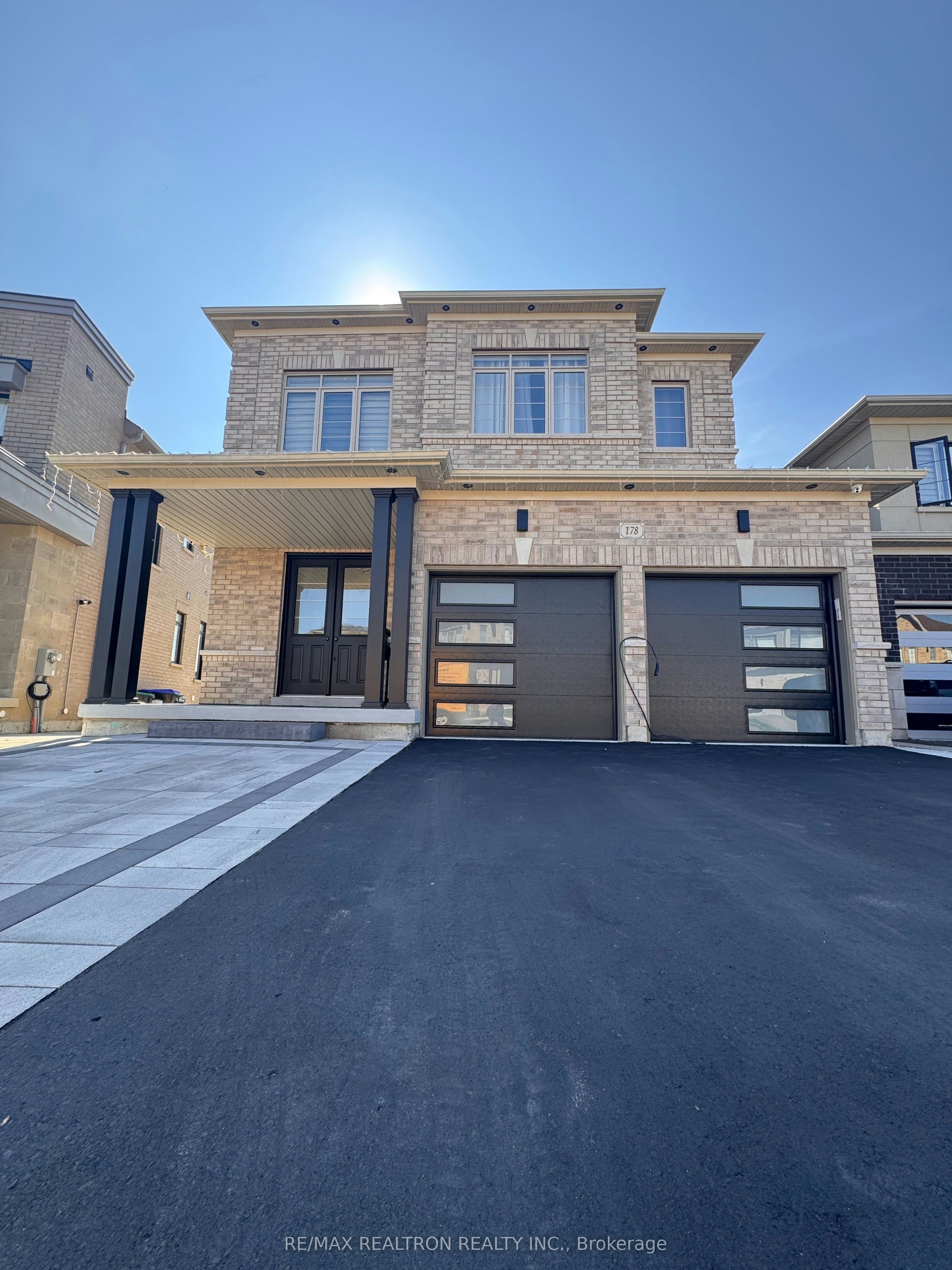 178 Ferragine Crescent, Bradford West Gwillimbury, ON, L3Z 4K1