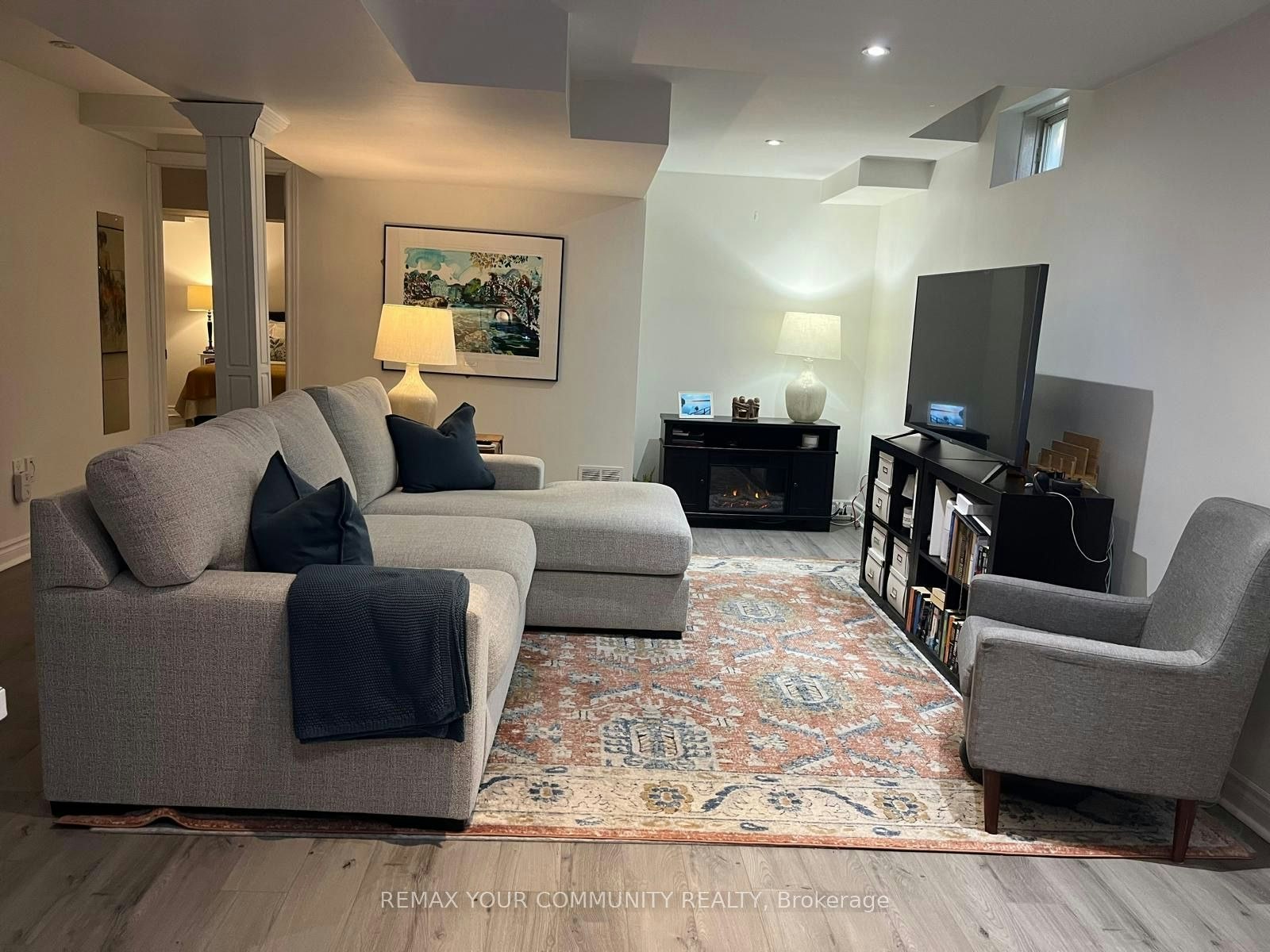 375 Woodfern Way S, Newmarket, ON, L3X 2X7