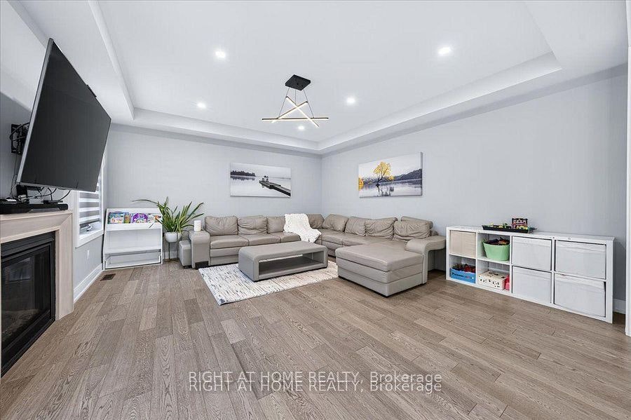 75 Watershed Gate, East Gwillimbury, ON, L9N 0Y1 - 10