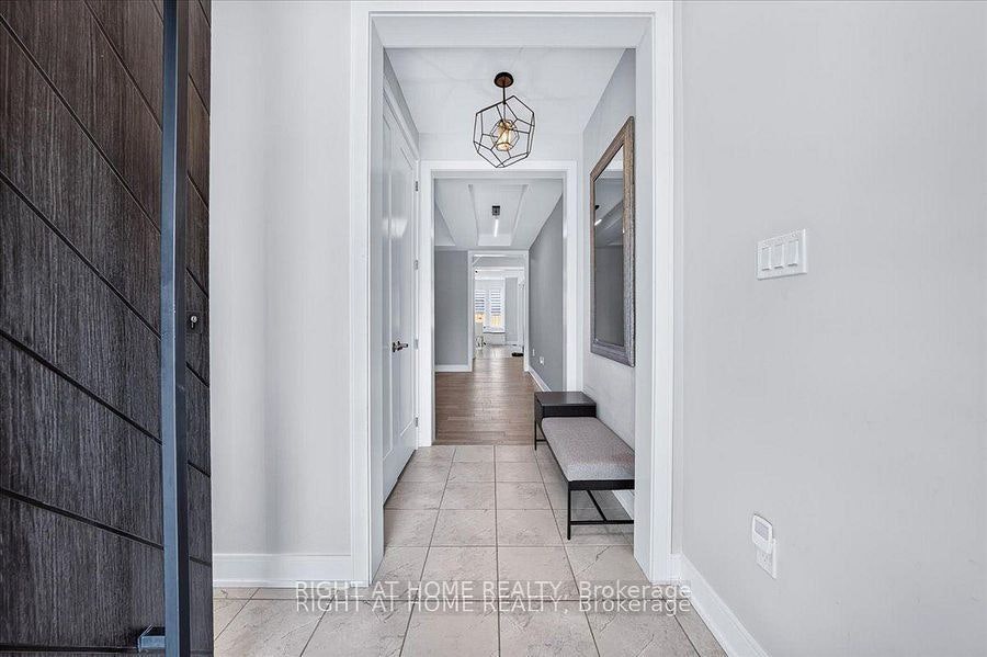 75 Watershed Gate, East Gwillimbury, ON, L9N 0Y1 - 3