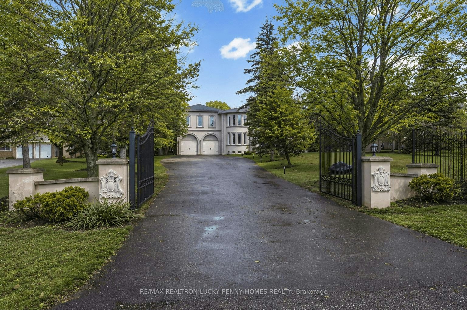 35 Cachet Parkway, Markham, ON, L6C 1C5