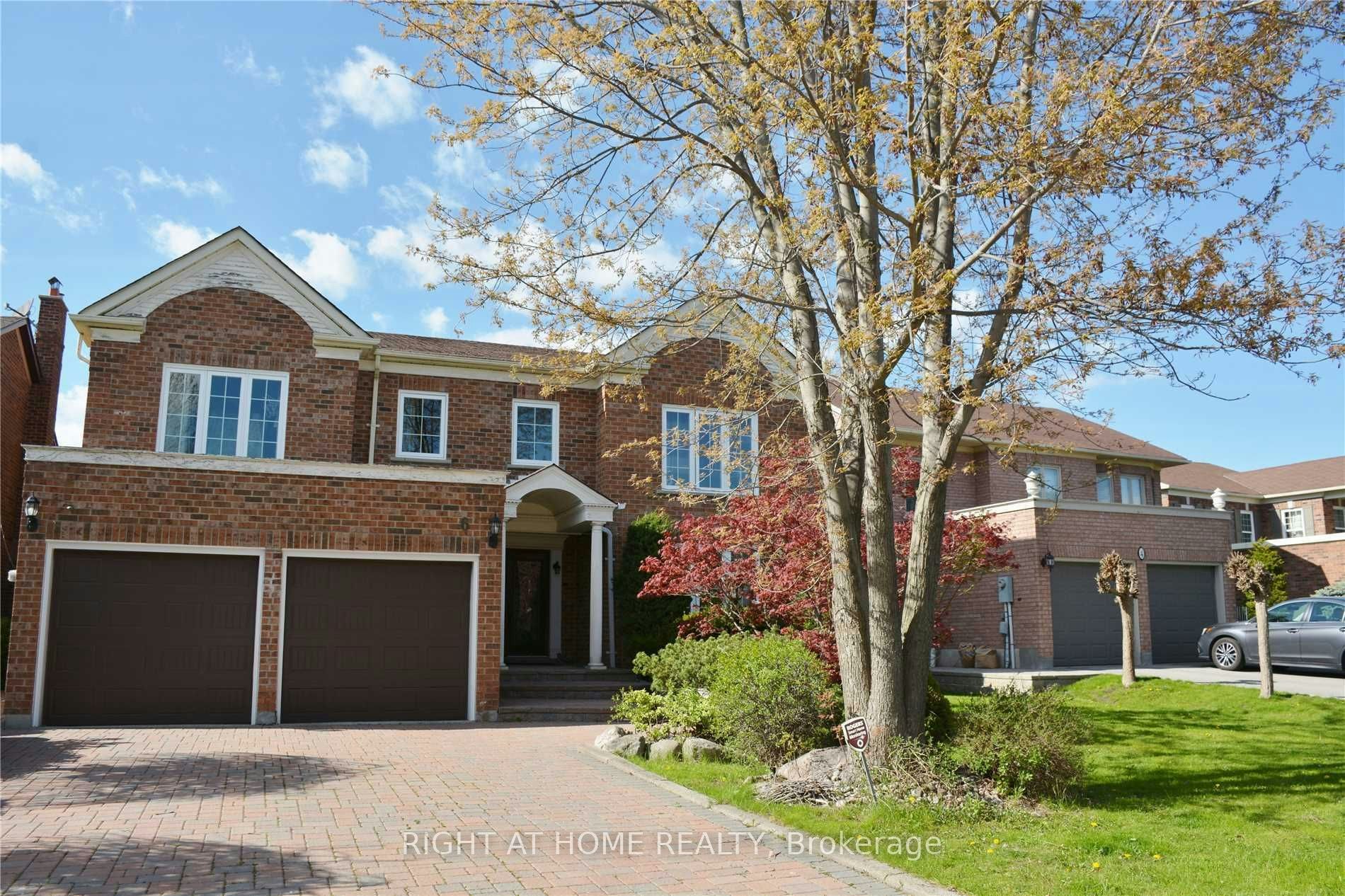 6 Cowles Court, Richmond Hill, ON, L4C 9A7