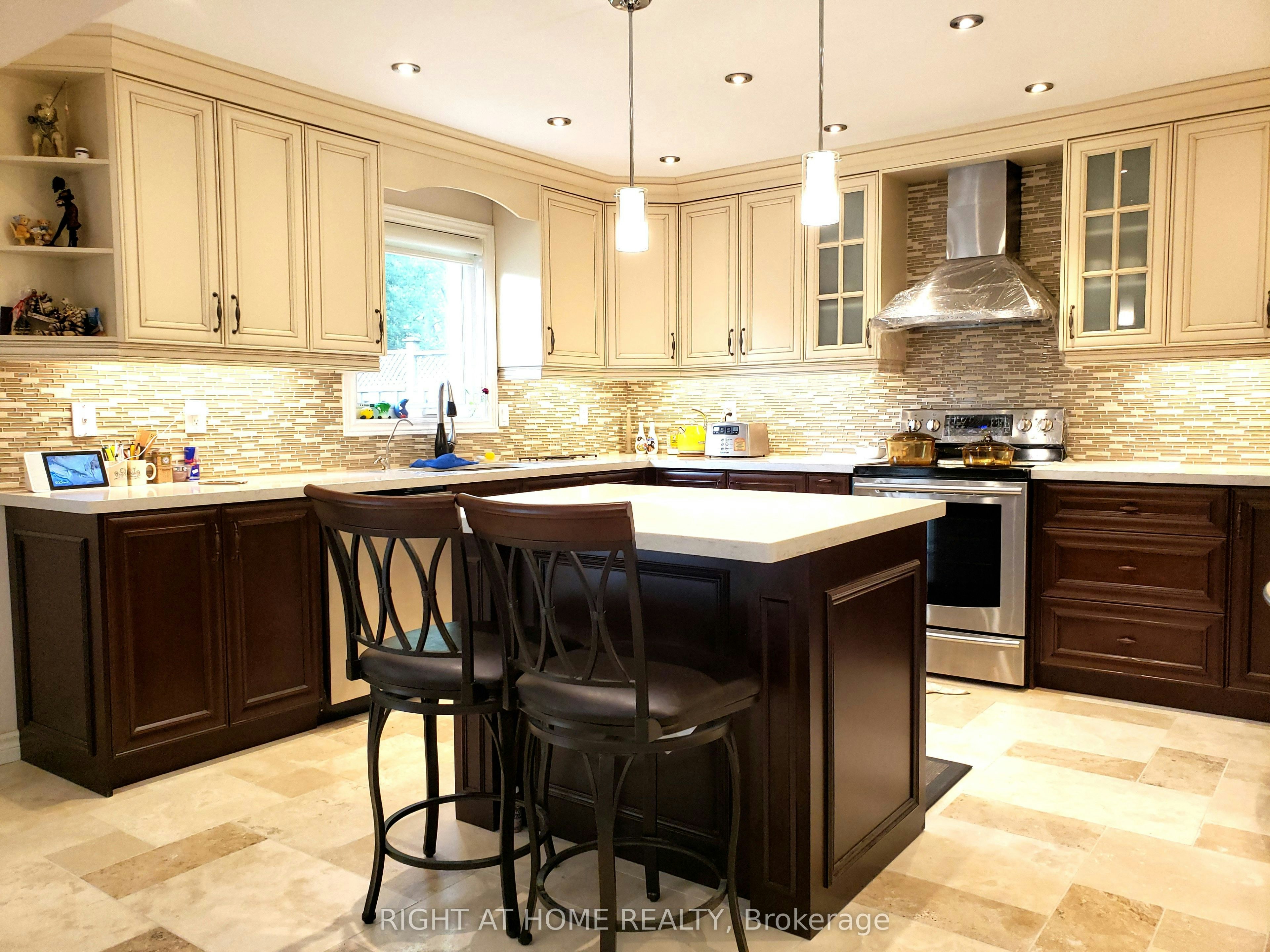 6 Cowles Court, Richmond Hill, ON, L4C 9A7 - 7