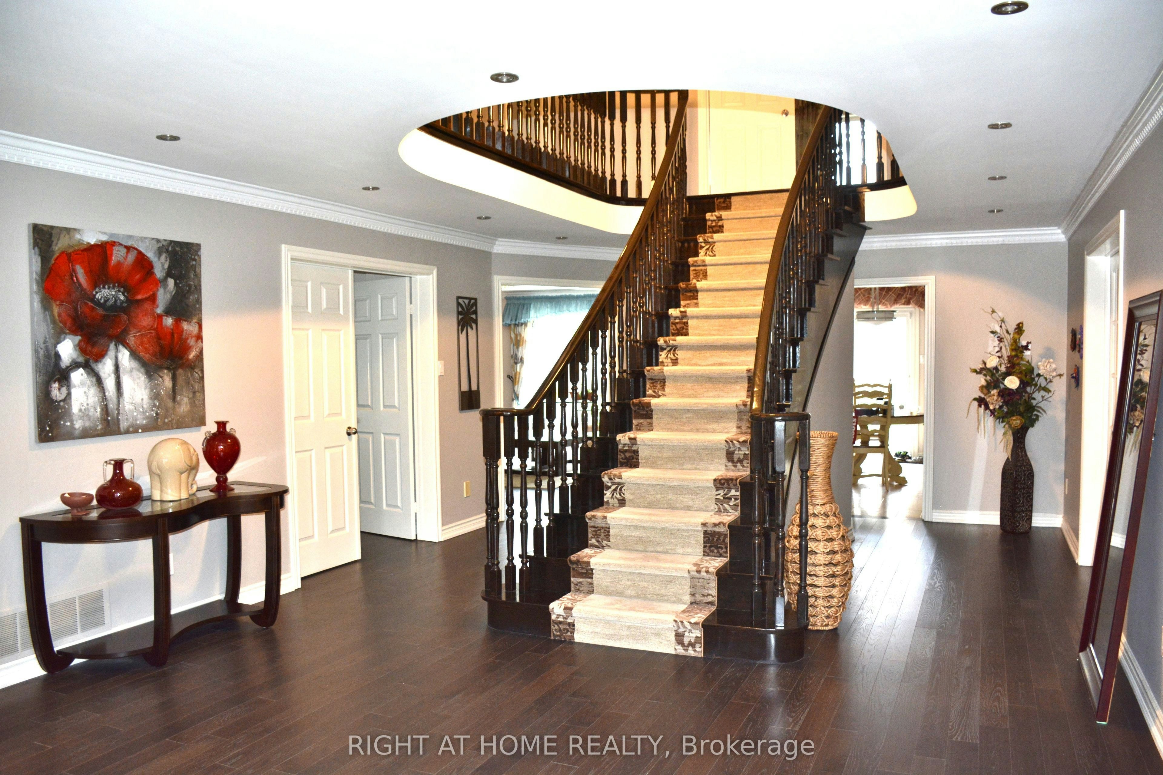 6 Cowles Court, Richmond Hill, ON, L4C 9A7 - 2