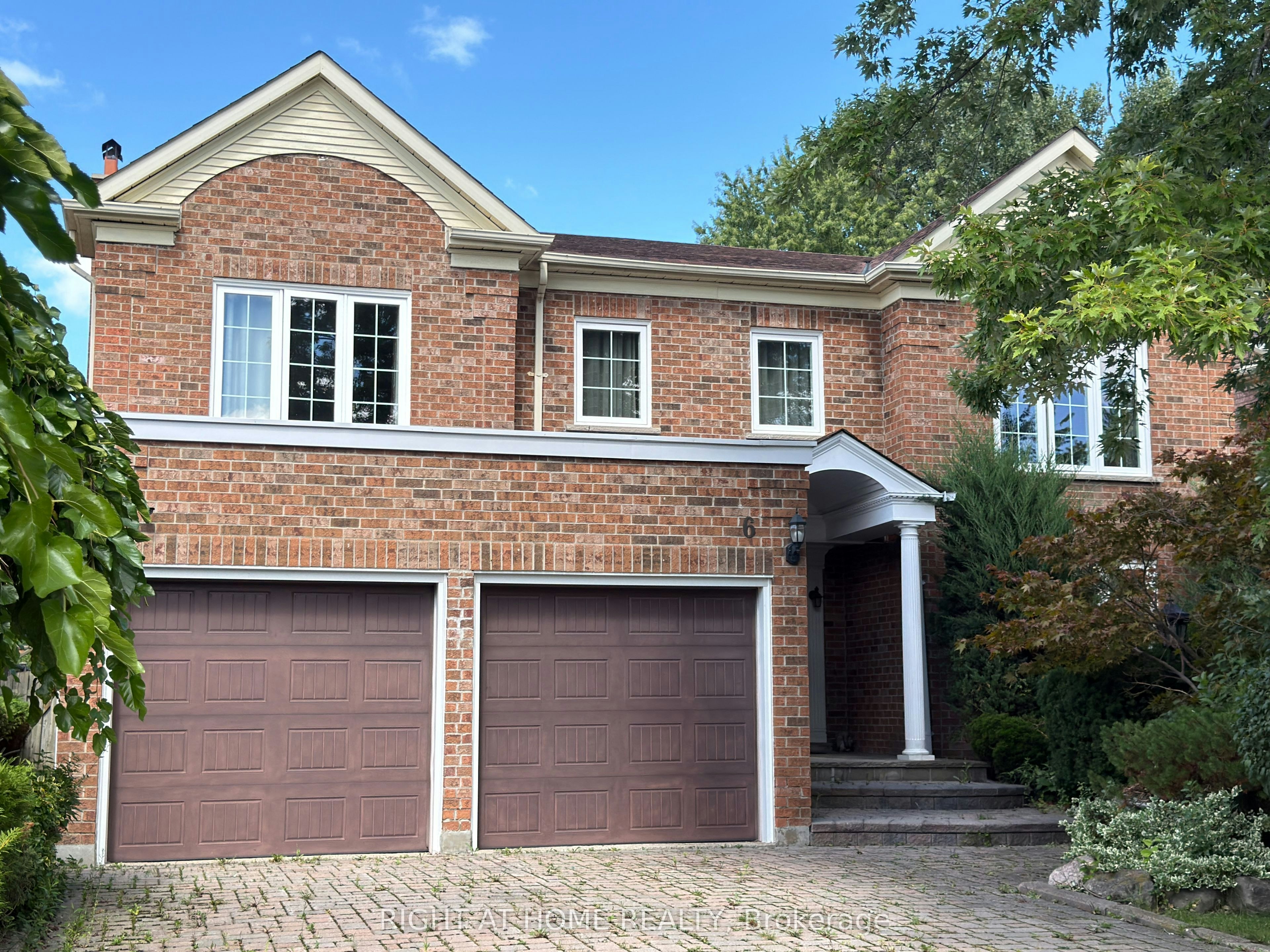 6 Cowles Court, Richmond Hill, ON, L4C 9A7