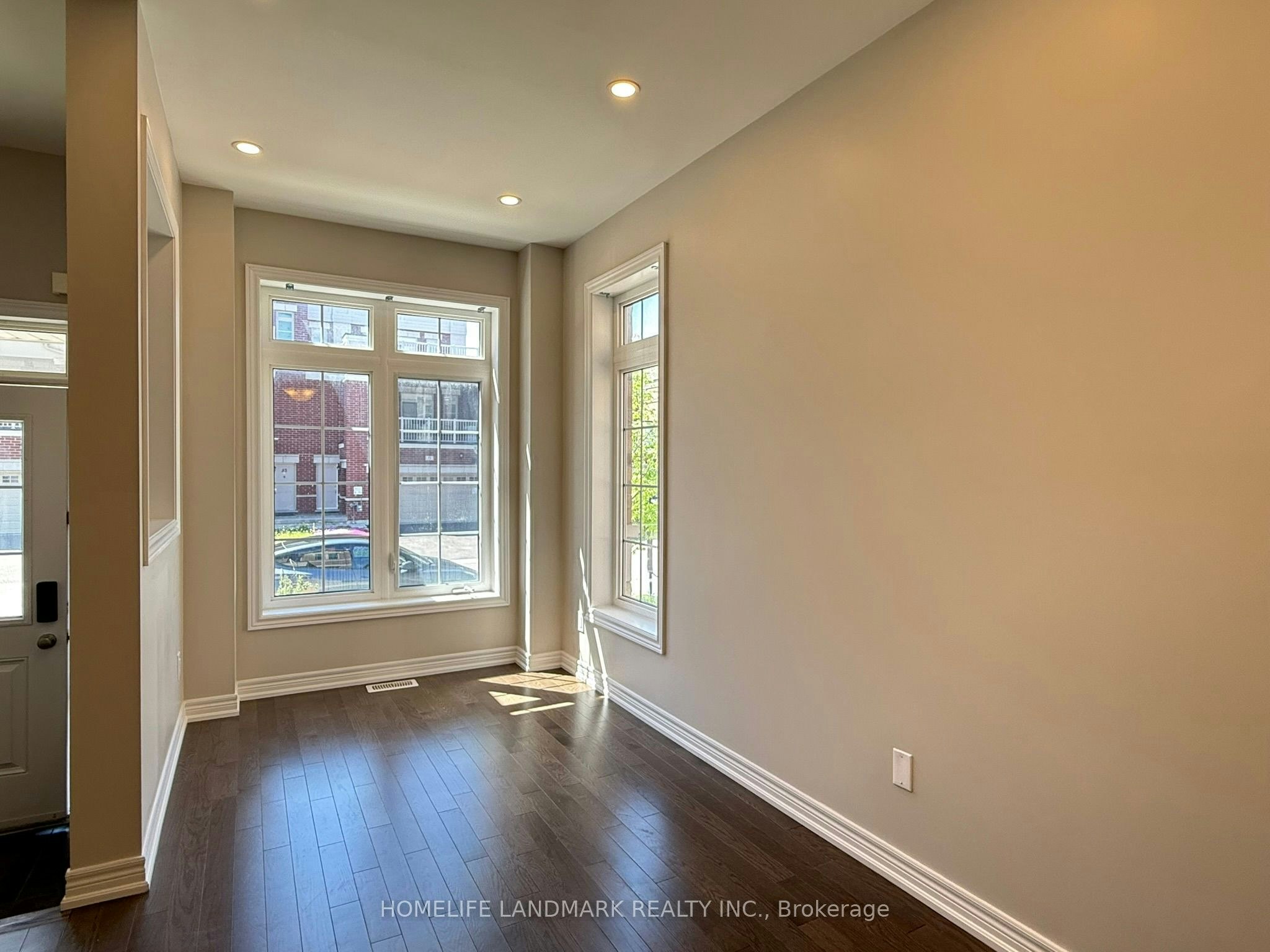 52 Luzon Avenue, Markham, ON, L6B 1N6 - 3