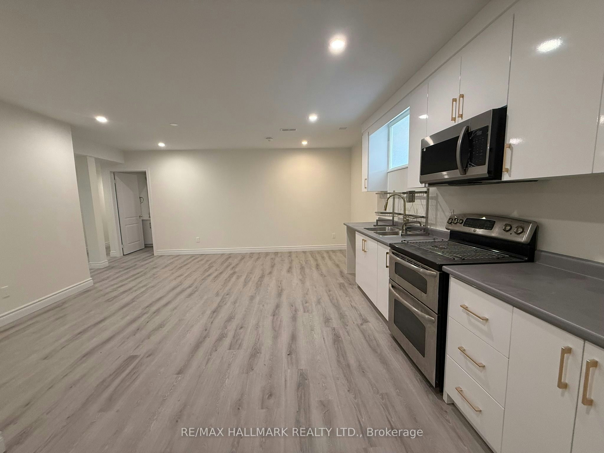 43 Oak Avenue, Richmond Hill, ON, L4C 6R5 - 5