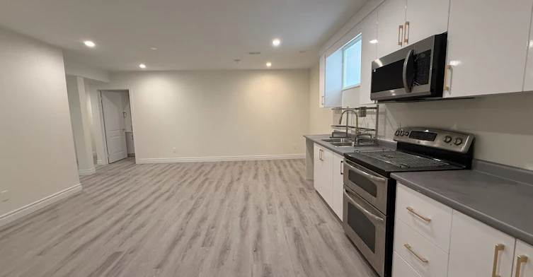 43 Oak Avenue, Richmond Hill, ON, L4C 6R5 - 5