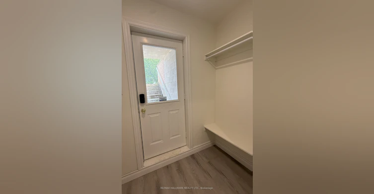 43 Oak Avenue, Richmond Hill, ON, L4C 6R5 - 3