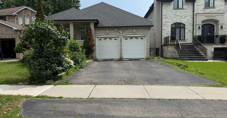 43 Oak Avenue, Richmond Hill, ON, L4C 6R5 - 2