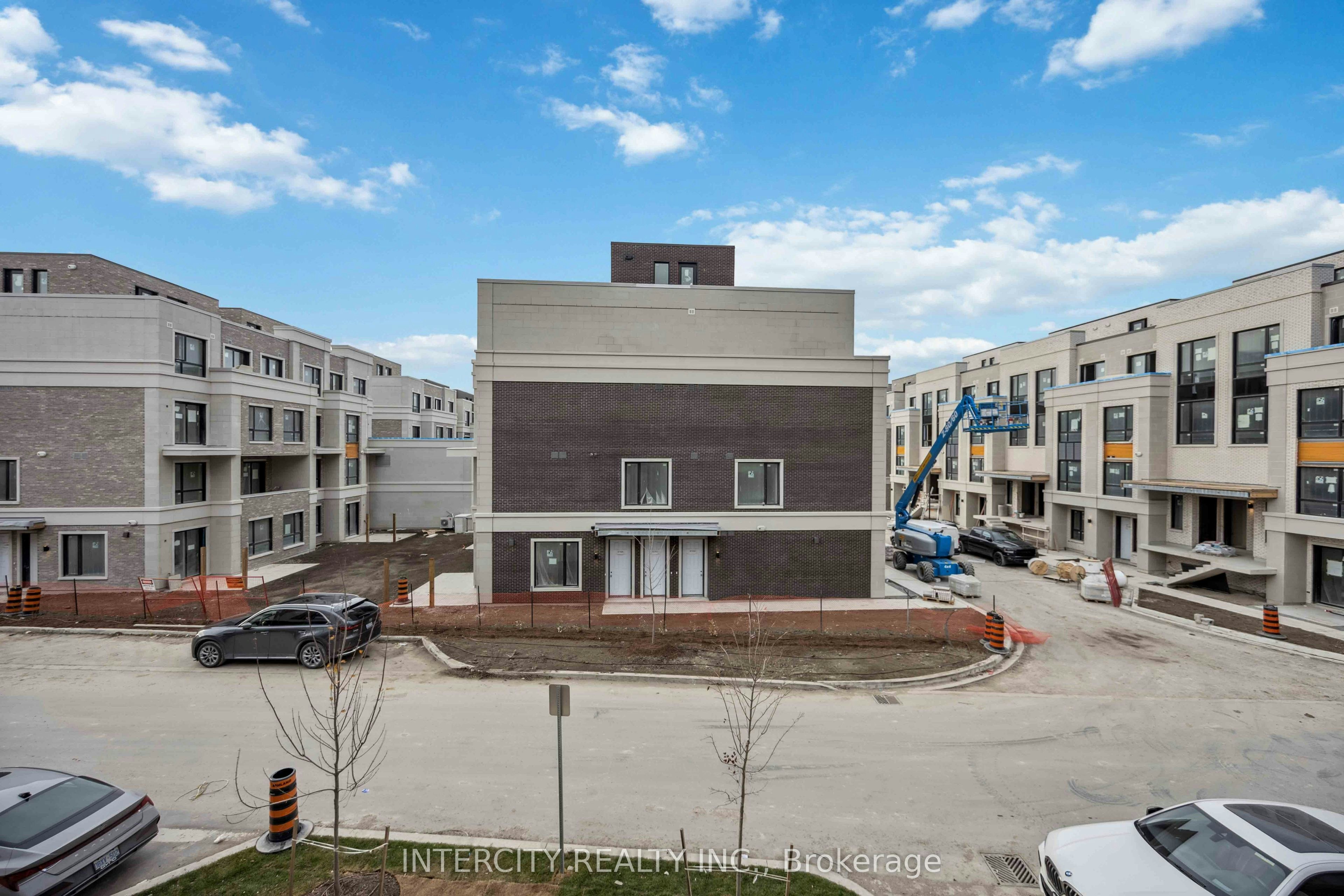 1215-8 David Eyer Road, Richmond Hill, ON, L4S 0N3 - 36