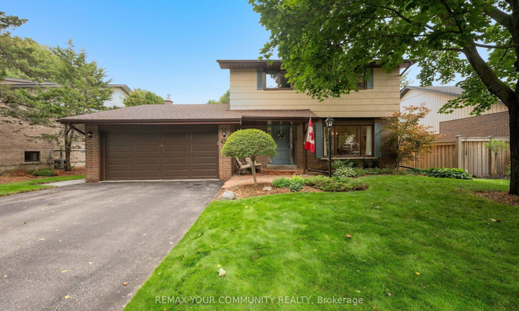 10 Glenview Drive