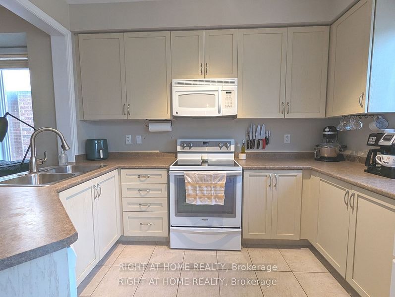 95 Collier Crescent, Essa, ON, L0M 1B5 - 11