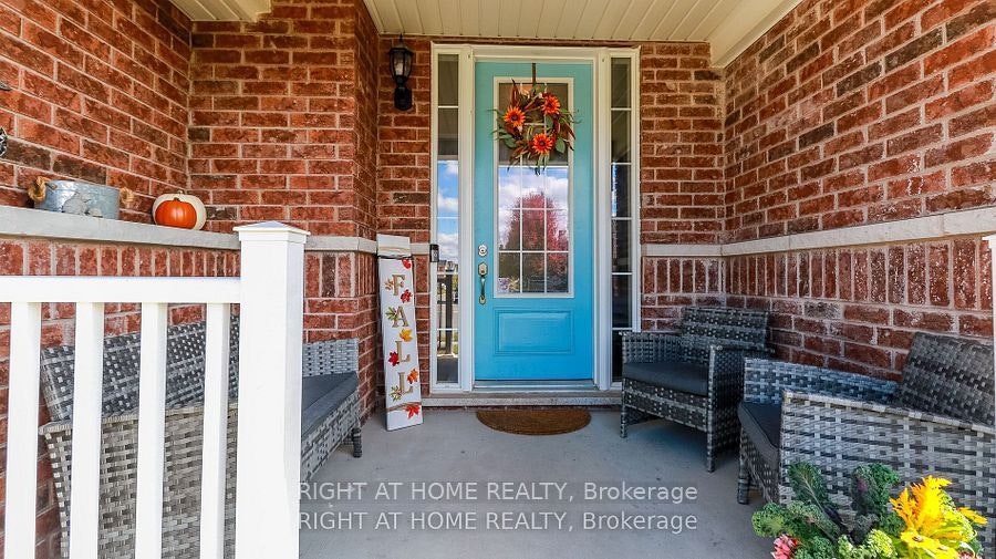 95 Collier Crescent, Essa, ON, L0M 1B5 - 2