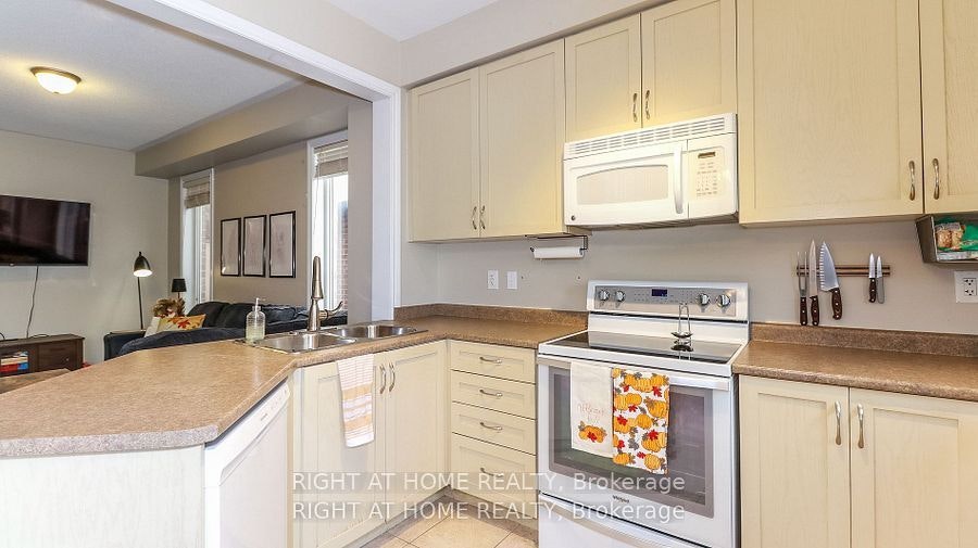 95 Collier Crescent, Essa, ON, L0M 1B5 - 12