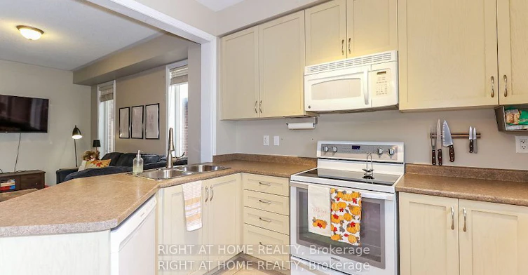 95 Collier Crescent, Essa, ON, L0M 1B5 - 12